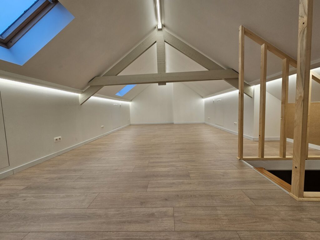 Houtwerk - Wanden, vloeren en plafonds